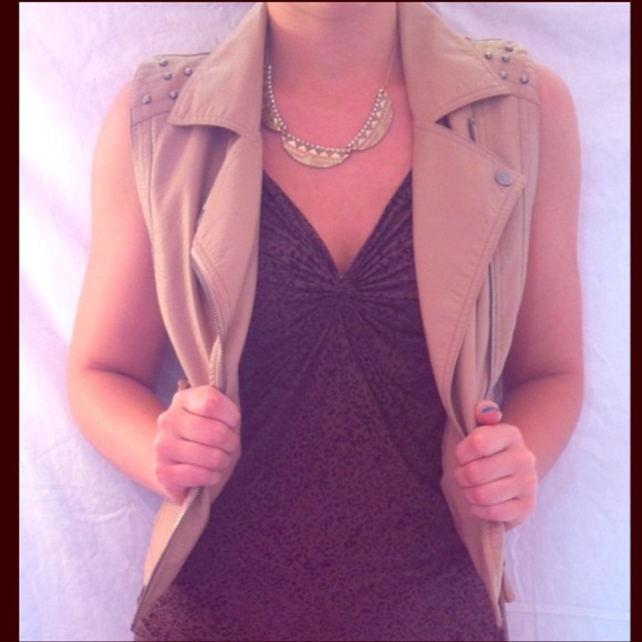 ❤️Candie's leopard print tank top❤️