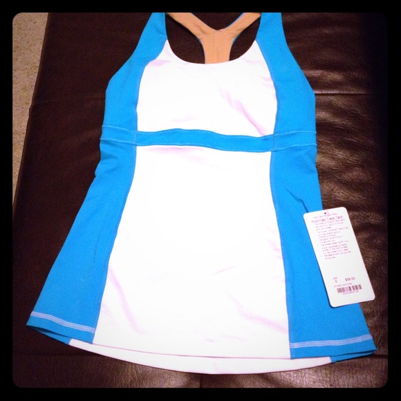 👉👉lululemon Run Fas Tank size 6 NWT!!!👈👈