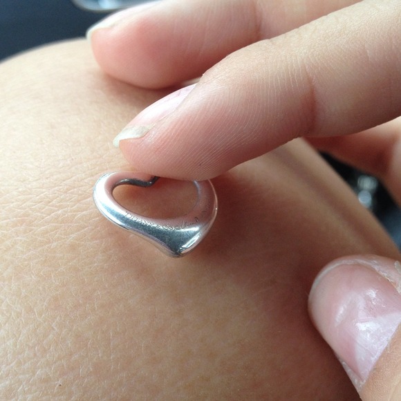 Elsa peretti open heart pendant!!!