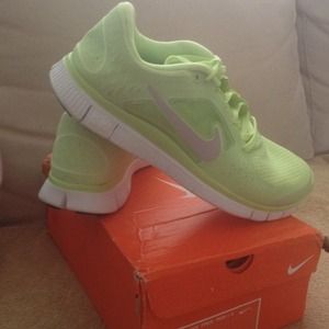 Nike free run 3.0 neon green size 8