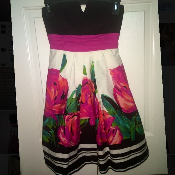 City Studio floral strapless dress