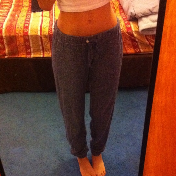 ⚠️⚠️COMFY GRAY SWEATS⚠️⚠️ - Picture 3 of 3