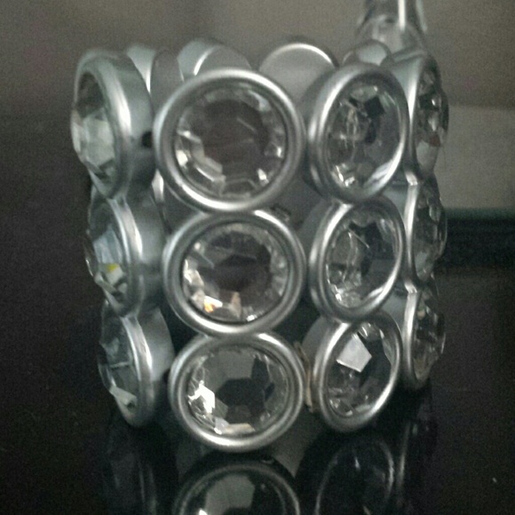 Cuff Bracelet - Picture 3 of 4