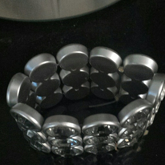 Cuff Bracelet - Picture 4 of 4