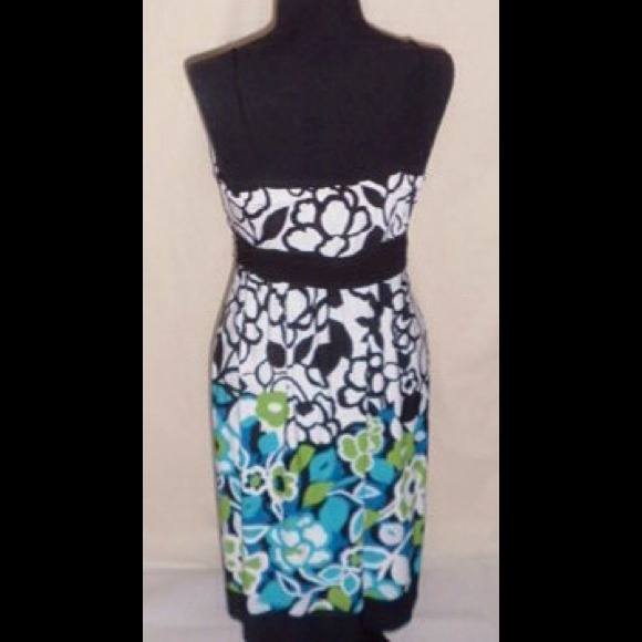 Dress - Picture 3 of 3