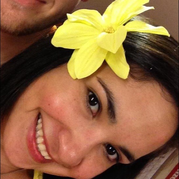 Yellow hair clip - Picture 2 of 2