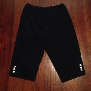 Stretchy black Capri pants