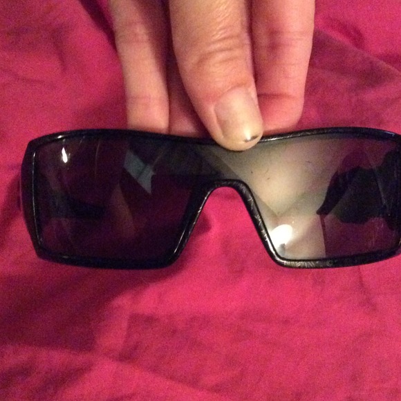 Traded to SHOPAHOLIC