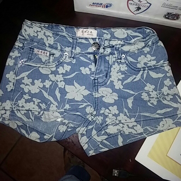 Bundle shorts - Picture 2 of 4