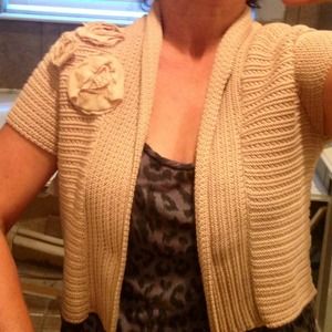 ✨Hold until 9/3 CAbi short sleeve shrug