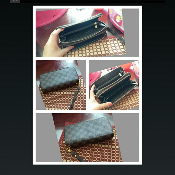 Louis vuitton wristlet/wallet