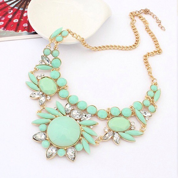 Rythem Jewelry - STATEMENT NECKLACE