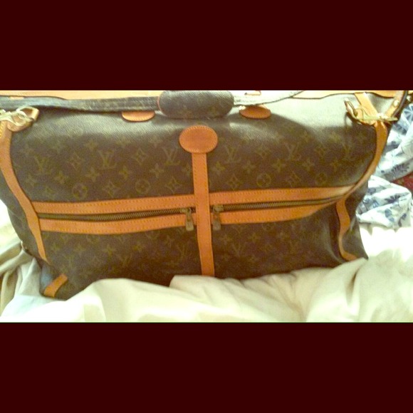 Louis Vuitton extra large weekend/overnight bag - Picture 1 of 3