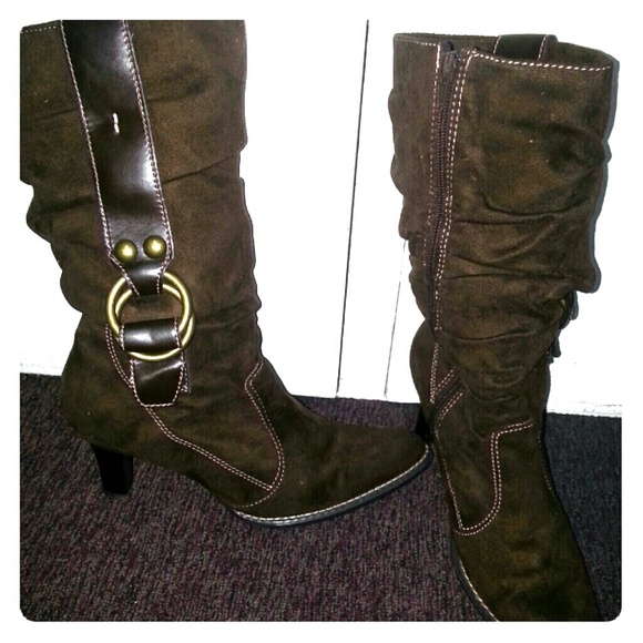 Ninewest..Comfy boots..size 8
