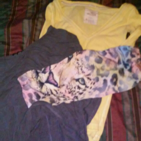 Clothes bundle ! Free gift with each bundle