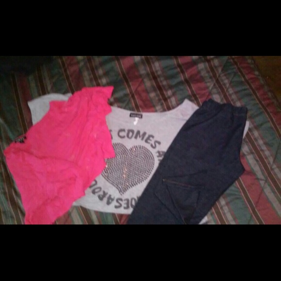 Clothes bundle! Free gift with each bundle