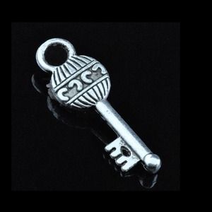 Key charm NWT. 3@$3ea, 5@$2ea