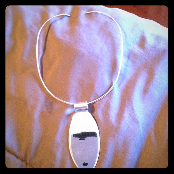 Silver choker