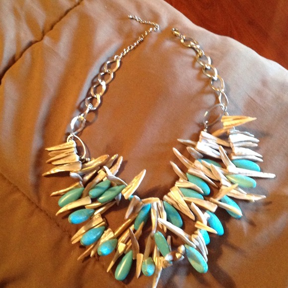 Turquoise and shell choker