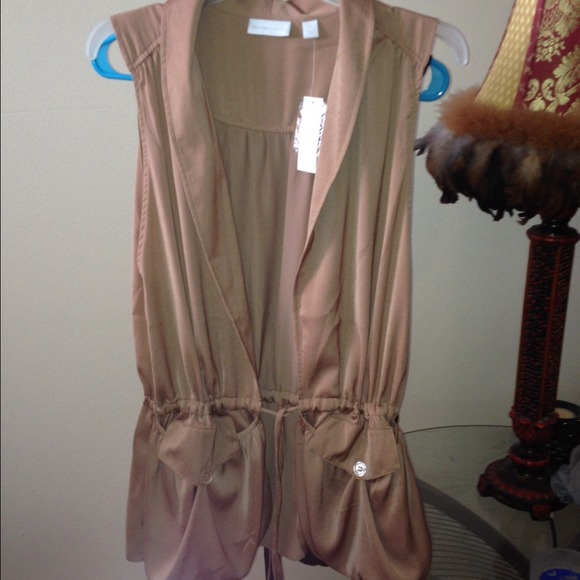 Vest shirt ⁉️ON HOLD ⁉️