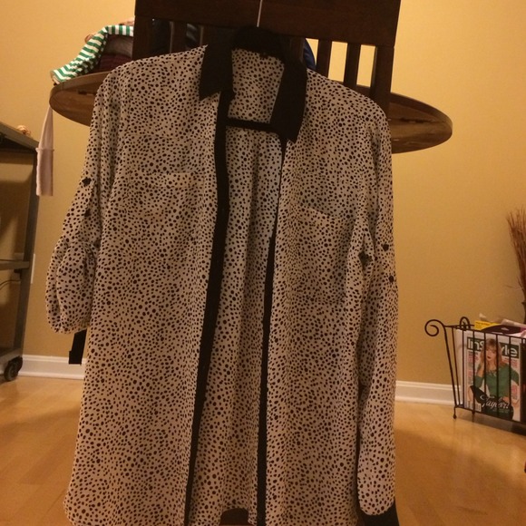 Express black and white silk blouse - size M