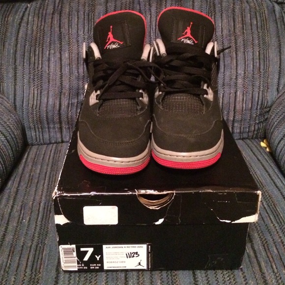 Air Jordan Bred 4 7y - Picture 1 of 4
