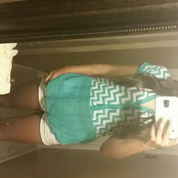 Top - Picture 2 of 2