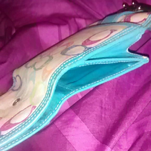 Coach Wallet - Picture 4 of 4