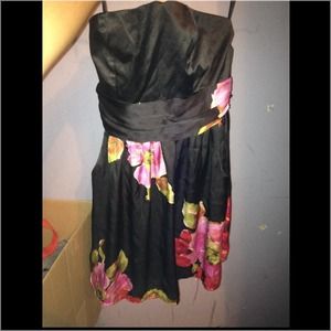 Beautiful silky floral strapless dress