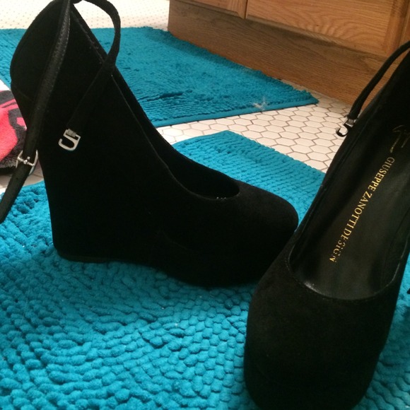 Trade with @ahildreth10 Giuseppe Zanotti wedges