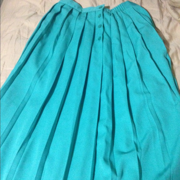 Reposh! Teal accordion pleat skirt with buttons