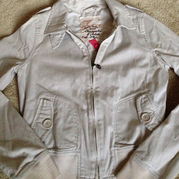 Abercrombie and Fitch beige jacket