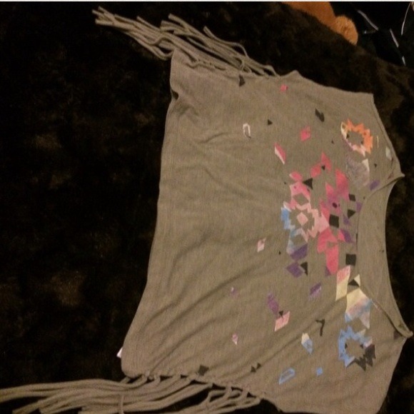 Aztec loose top with side fringes - Picture 2 of 2