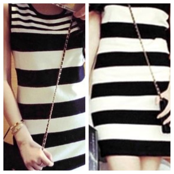 Dresses & Skirts - ✨Free with Bundle