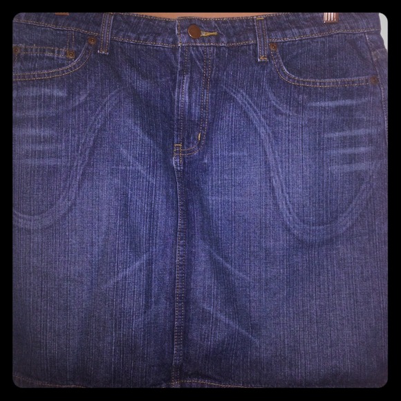 Hold for @dcancel Classic Jean skirt. Like new!