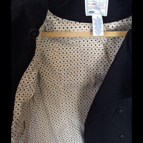 Sleek black jean-like jacket. - Picture 4 of 4