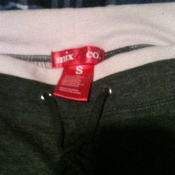 Sweat pants - Picture 2 of 2