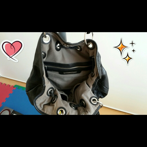 beautiful black shoulder purse - Picture 3 of 4