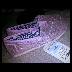 BRAND NEW  pink sparkle Toms!!!
