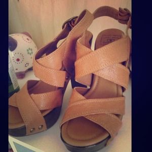 Brand new Lucky brand Sandal wedges