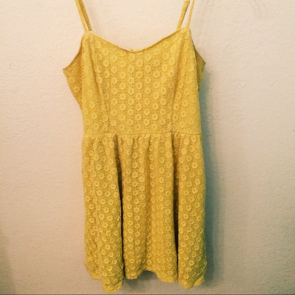 🚫SOLD🚫Yellow lace dress