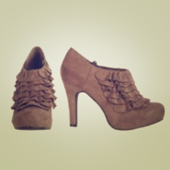 Ruffled booties