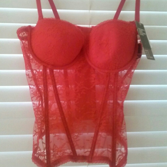 H and M red lace balconnet