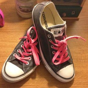 Grey converse shoes