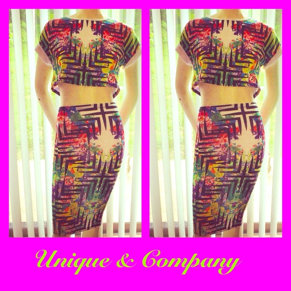 2pxs tropical Crop top and Skirt