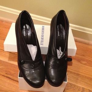 Funky, unique Roberto Durville size 39 (fits 8)