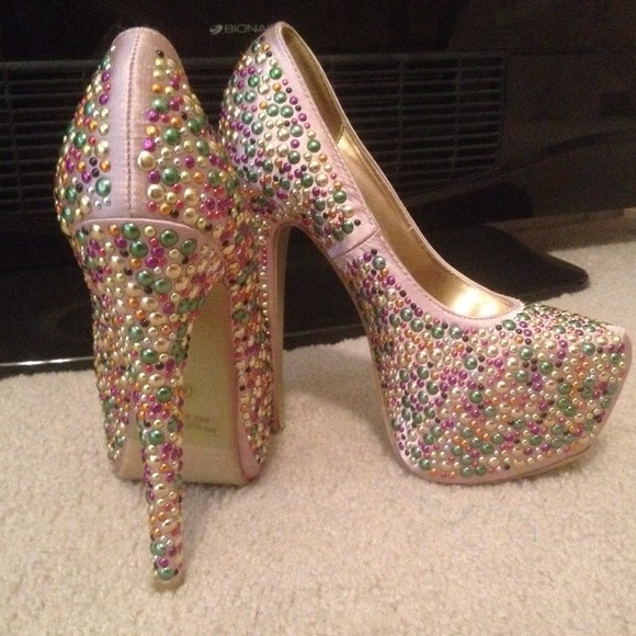 🛑 sold!!!! 🆕Tess beige heel 5.75 2" platform - Picture 2 of 3