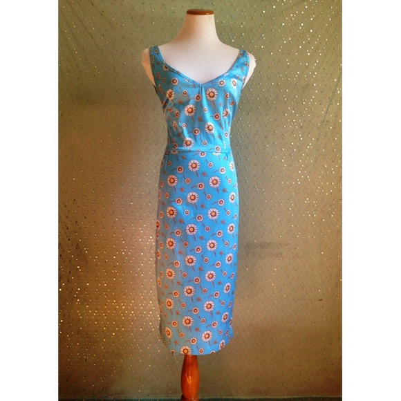 🎉 IT Girl HP! 💕 Vintage Bettie Page Floral Dress