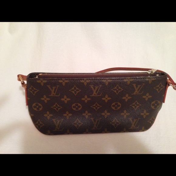 Louis Vuitton purse