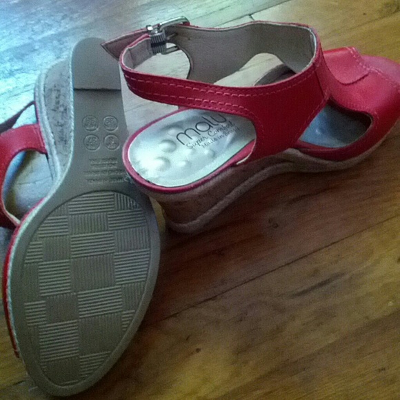 Sold - Picture 2 of 3